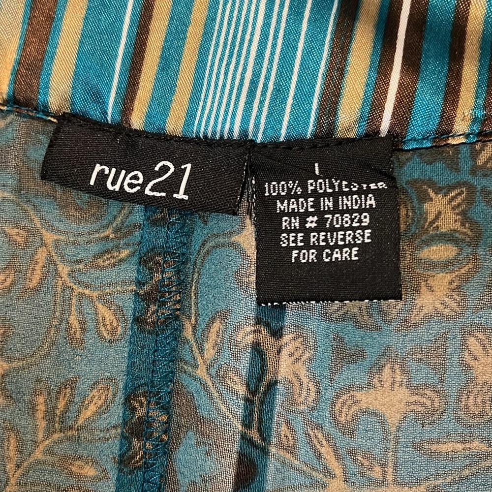 Rue21 Teal and Olive Patterned Wrap Blouse - Picture 3 of 11